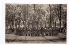 CPA 18  - BOURGES - JARDIN DE L ARCHEVECHE   MUSIQUE MILITAIRE