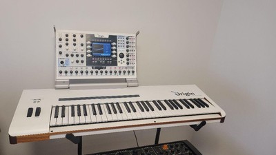 Arturia Origin Keyboard Synthesizer Axle Hartmann Design