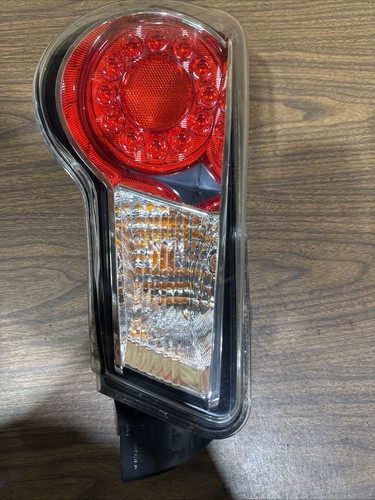 SUBARU BRZ / SCION FR-S TAIL LIGHT LEFT LH 2013 2014 2015 2016 OEM - Picture 5 of 9