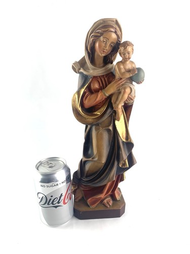 Vintage hand carved wooden hand painted Madonna and baby Jesus figurine - Picture 10 of 10
