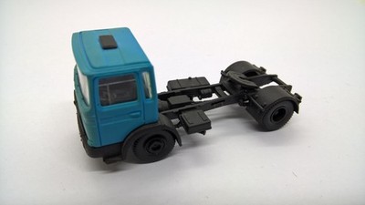Kibri H0 MAN F8 Sattelzugmaschine solo hellblau schwarz (70)