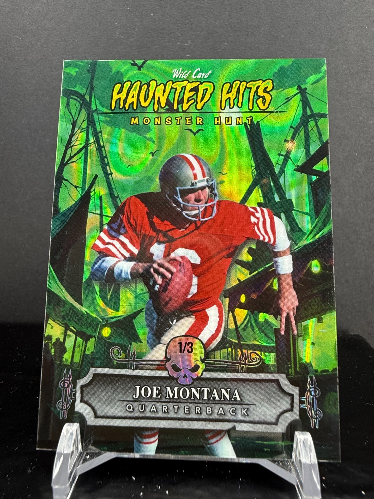 4-018 - 2025 Wild Card - Haunted Hits - Joe Montana - Green 1/3 - Monster Hunt