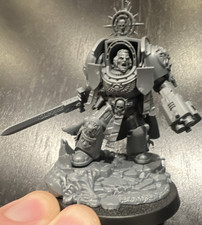 Games Workshop Warhammer 40K Space Marines captain in Terminator armor