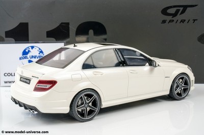 GT Spirit - 1:18 Mercedes-Benz C63 AMG Diamond White 2007