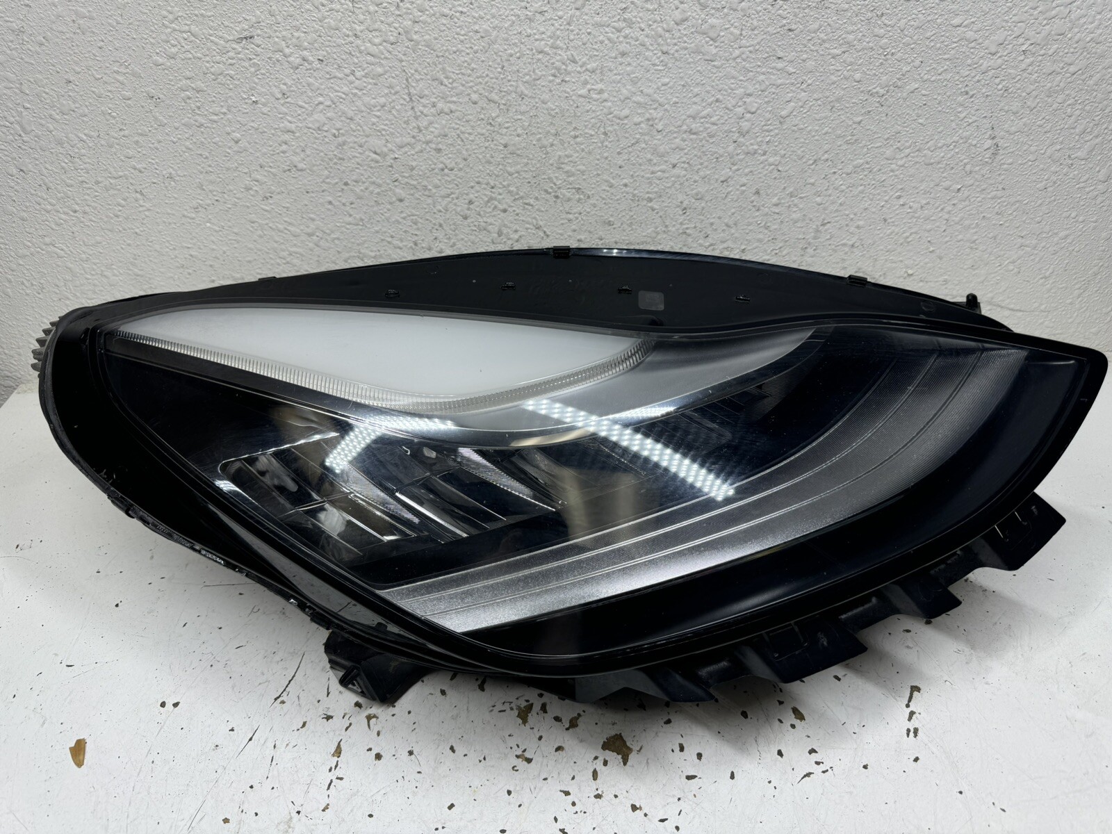 2017 - 2020 TESLA MODEL 3/Y RIGHT PASSENGER HEADLIGHT FULL LED OEM Original