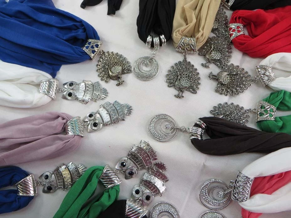 Scarf necklace deals wholesale