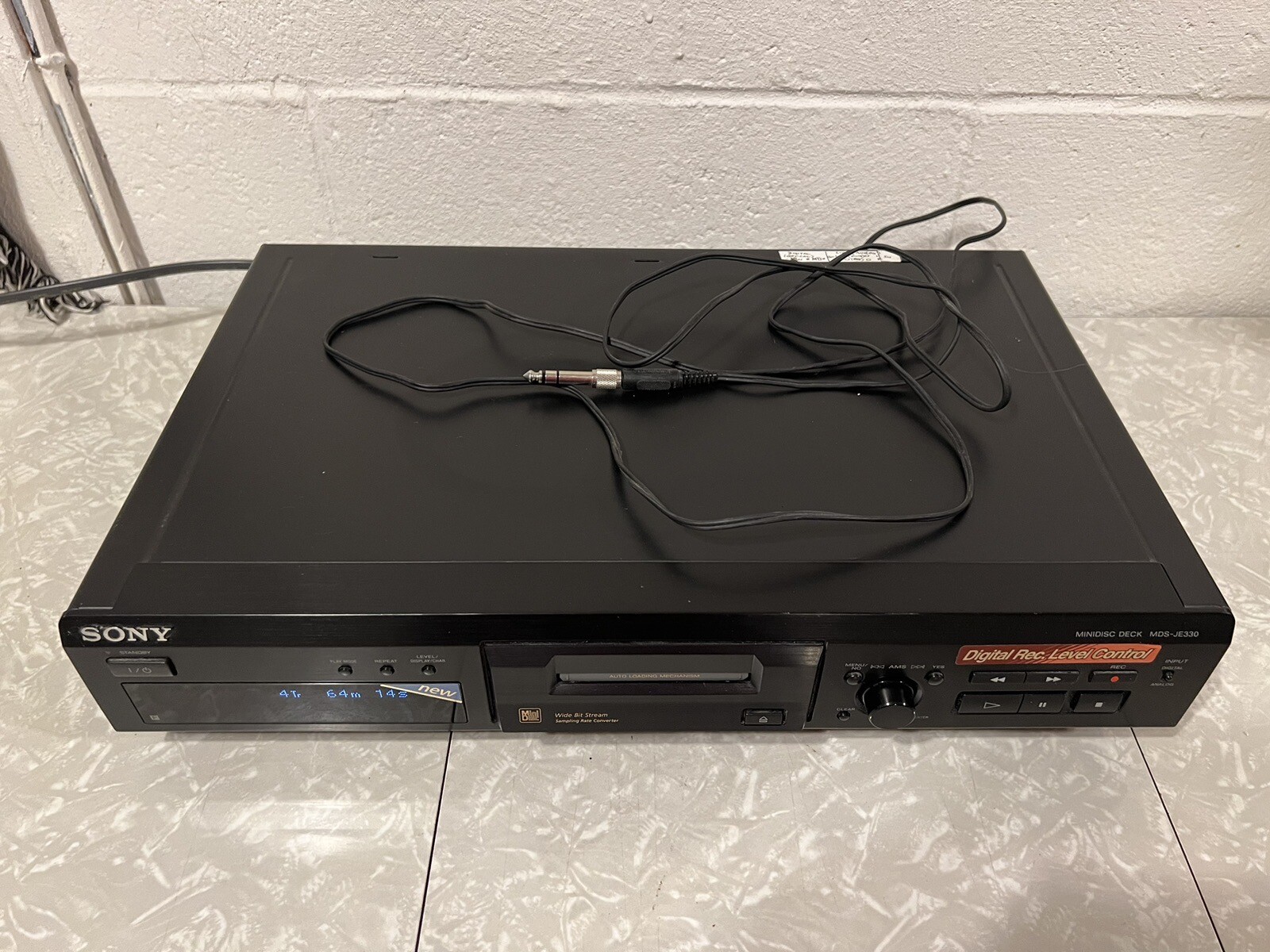 Sony MDSJE330 MiniDisc Deck Player Recorder Tested Working With Cords