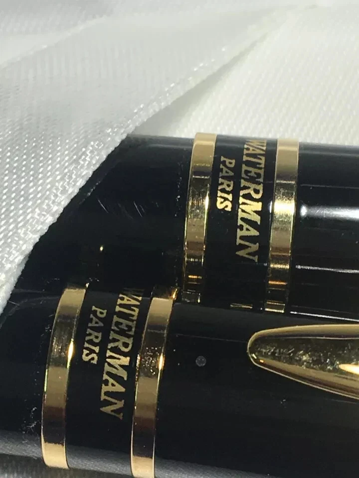 Juego de bolígrafo Waterman Expert II negro y dorado y lápiz de 0,5 mm en caja * Foto 2 de 4