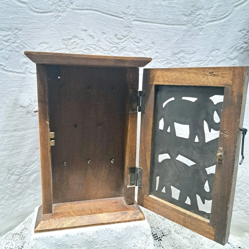 De Colección Pier One Madera Y Metal ELEFANTE Llave Independiente o Joyero Gabinete Como Está Foto 3 de 4