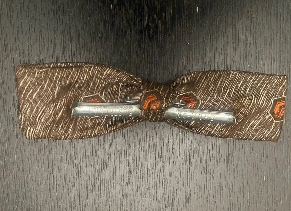 Pajarita vintage con clip patrón hexagonal marrón Foto 4 de 4