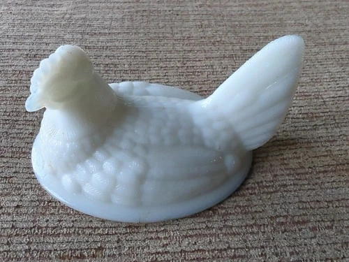 Vintage Westmoreland White Milk Glass Hen on Nest Top Only