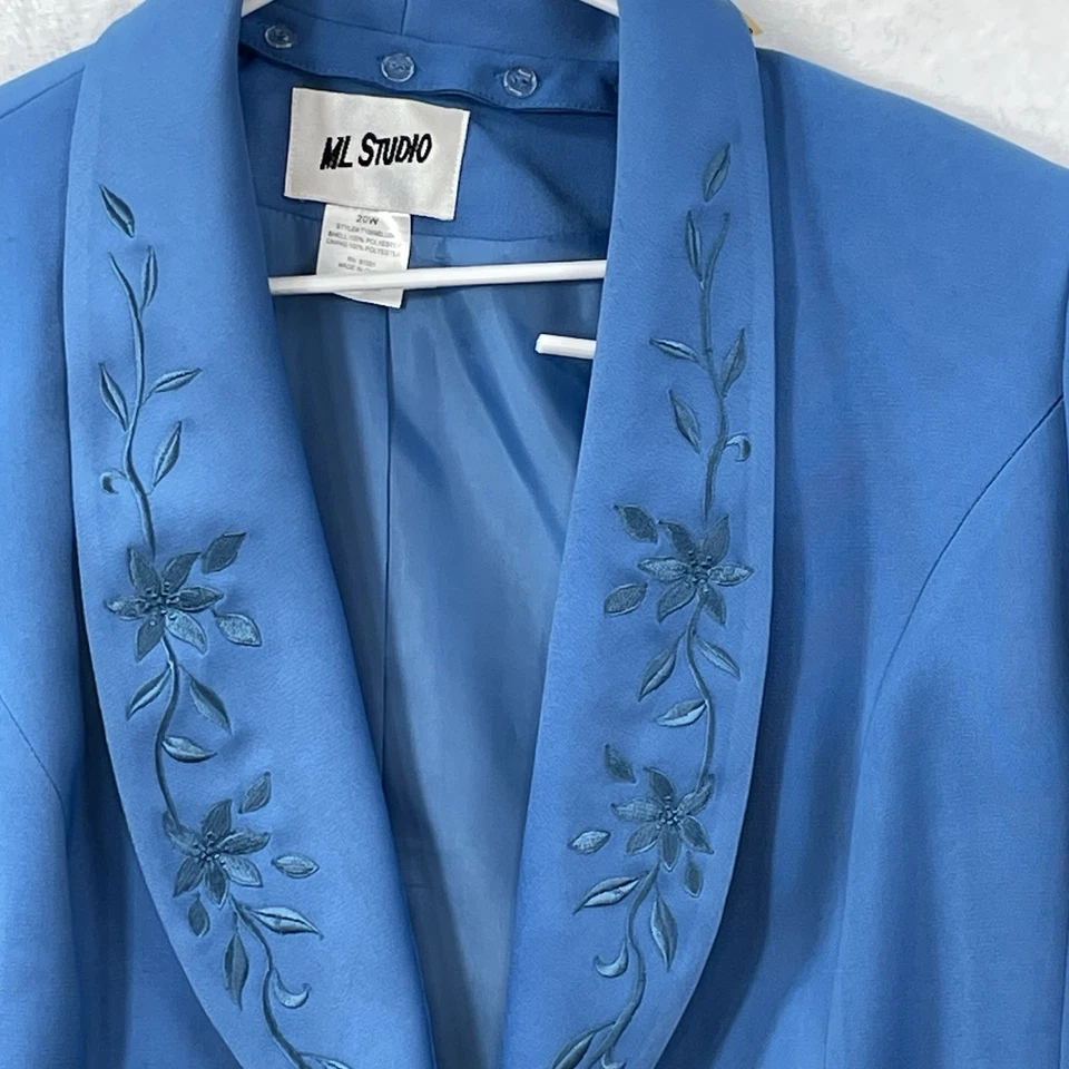 VTG ML Studio Evening Formal Jacket Womens 20W Blue Embroidered Removable Label - Image 2 of 4