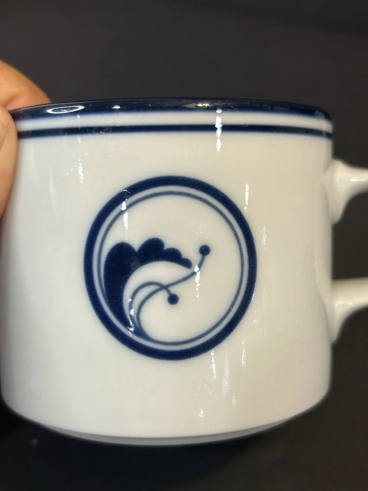 "Juego de 6 tazas planas Dansk florales de porcelana con bayas azules de 2,75"" de altura excelentes" Foto 3 de 4