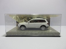 1/43 Volkswagen Touareg V10 TDI White Minicar