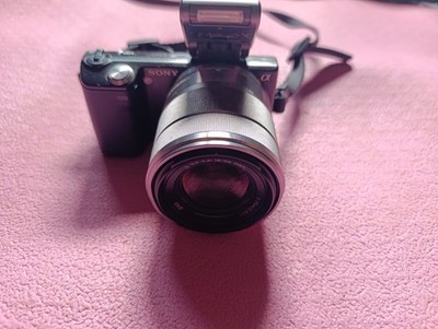 【液晶綺麗】SONY NEX-5 18-55mm レンズキット フラッシュ付き Sony NEX-5 Mirrorless Camera w/ 18-55mm OSS Lens + Flash + Charger