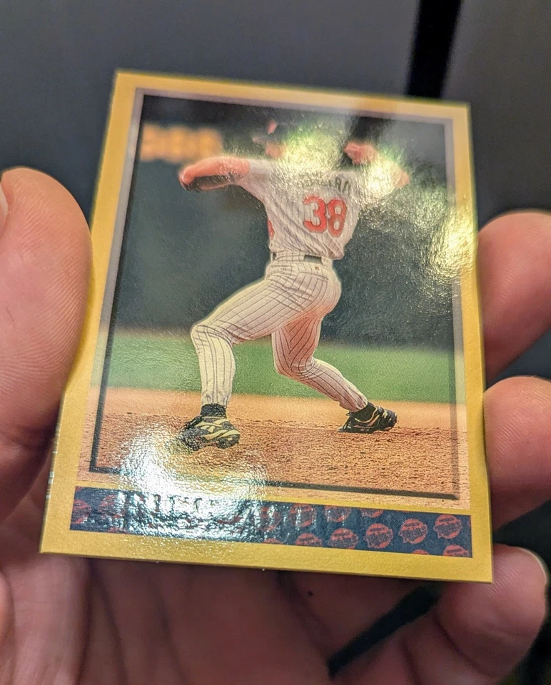 1998 Topps Rick Aguilera #95 **ERROR** No Name or Logo Gold Foil - NM/MT - Twins - Изображение 3 из 4