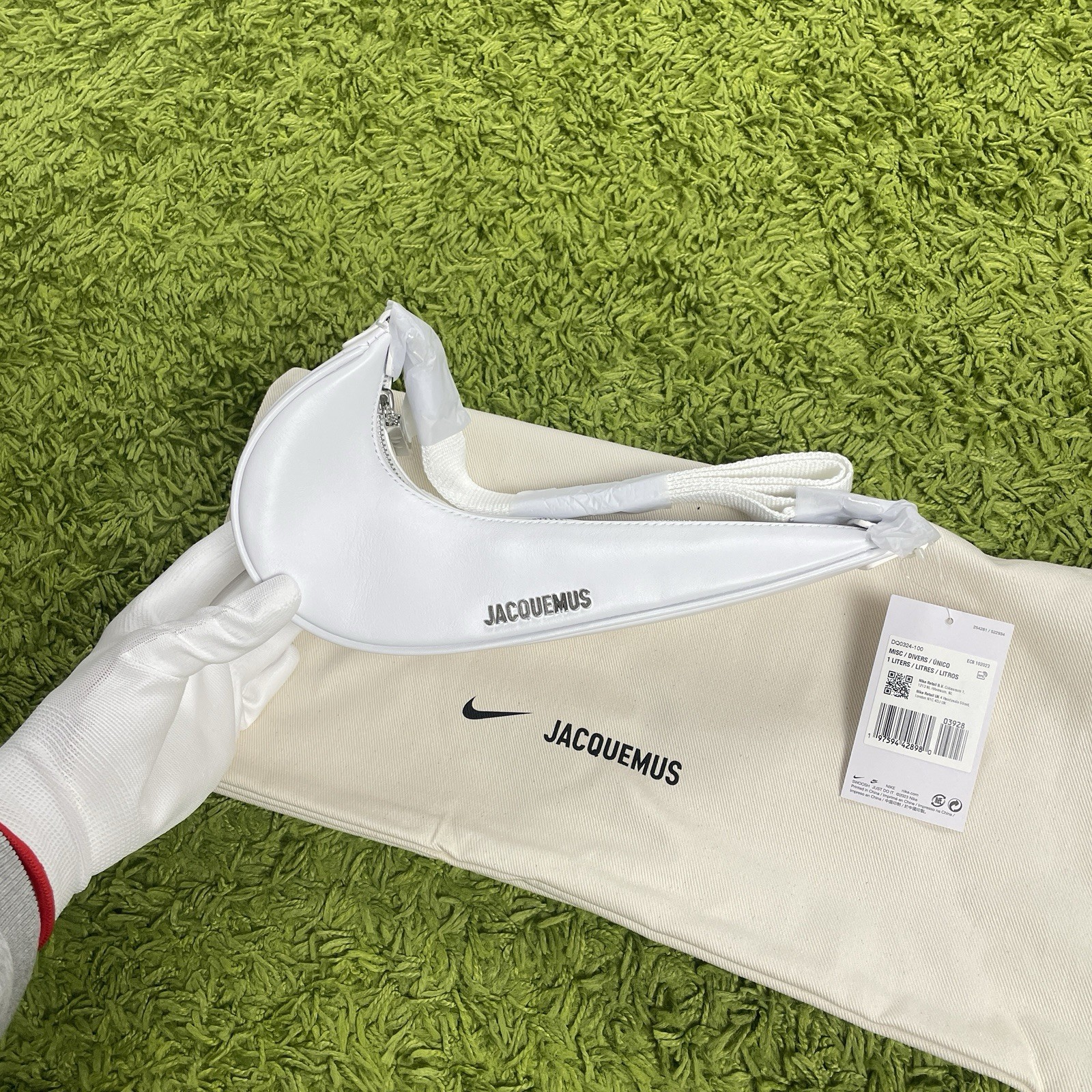 Borsa Nike x Jacquemus Le Sac tracolla borsa a tracolla Swoosh bianca confezione originale