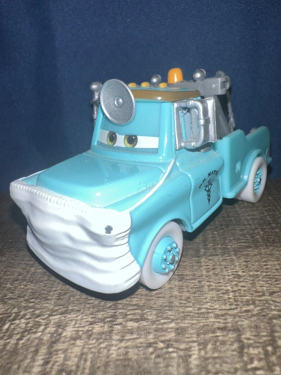 Mater Hook | HLT83 | Disney Cars | Cast 1:55 Autos | Mattel