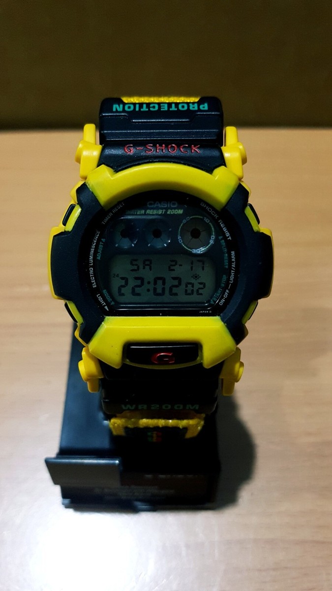 Vintage G-Shock DW002 Hip-Hop Yellow Rastafarian Reggae Bob