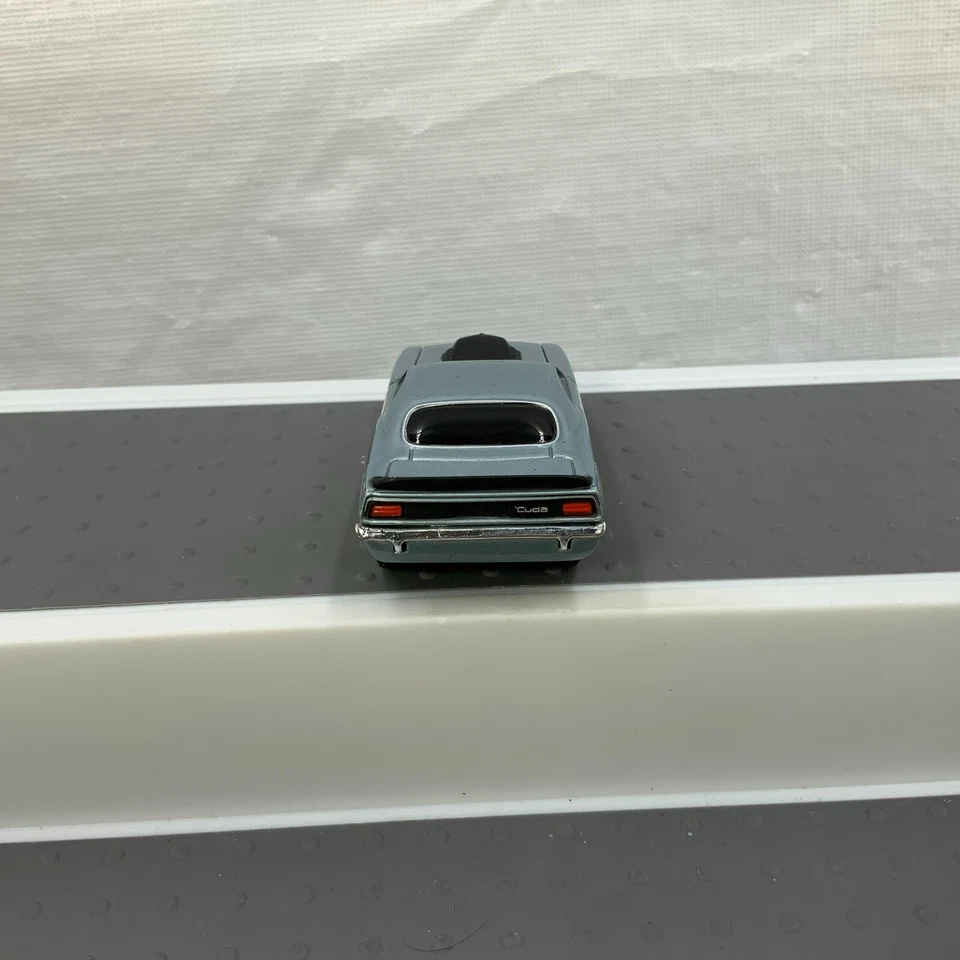 Muscle Machines 1970 Plymouth Barracuda Bluish Gray Die Cast - Image 2 of 4