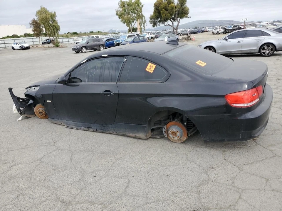 BMW 328i E92 2009 pinza de freno trasera lado derecho del pasajero Foto 4 de 4