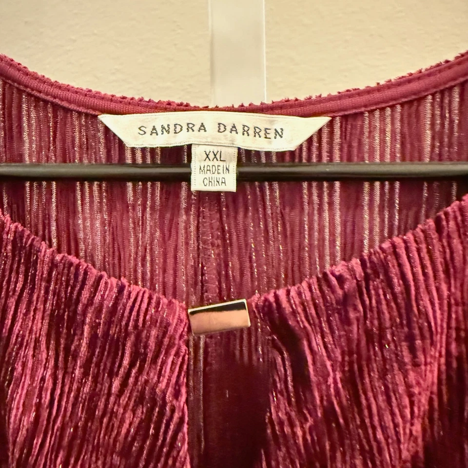 Vestido Sandra Darren XXL Borgoña Sin Mangas Plisado Midi Fiesta Plus Cóctel Foto 3 de 4
