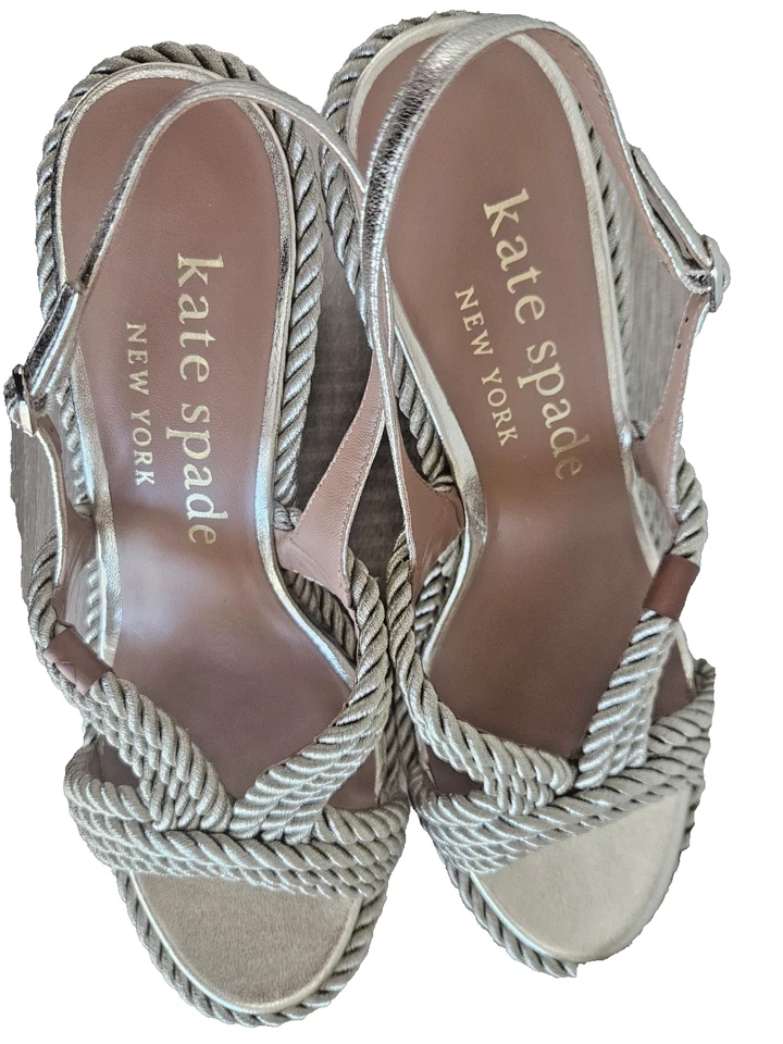 Sandalias de cuña Kate Spade Tahití plataforma alpargata para mujer talla 11 dorado pálido”  Foto 2 de 4