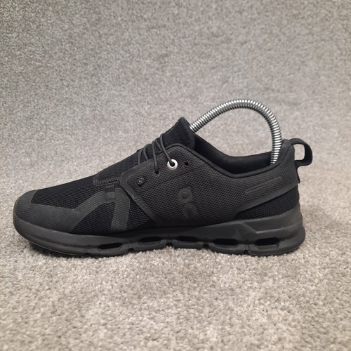 On Cloud Sky Running Shoes Sneaker Youth Size 6 Triple Black Low Top Helion - Picture 3 of 11