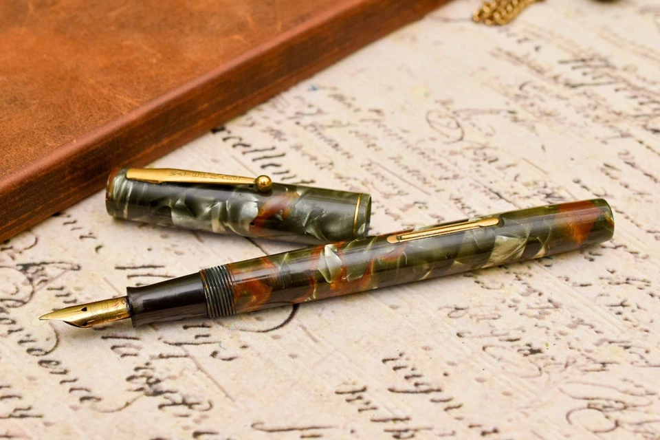 Vintage Waterman’s 32 green marble cellulose 14k gold M stub Full Flex nib - Image 3 of 4