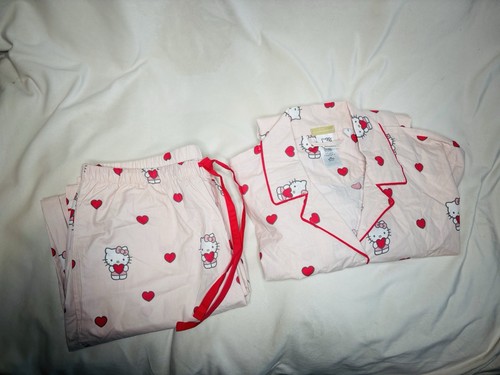 Pottery Barn Hello Kitty Heart Loose Fit Pajama Set- Size Large - 第 1/4 張圖片