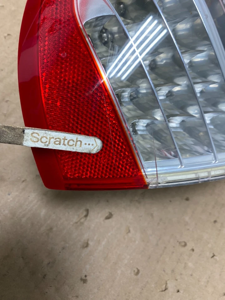 Luz trasera lateral del pasajero derecho Mercury Milan 2006-2009 OEM U8521 DW Foto 4 de 4