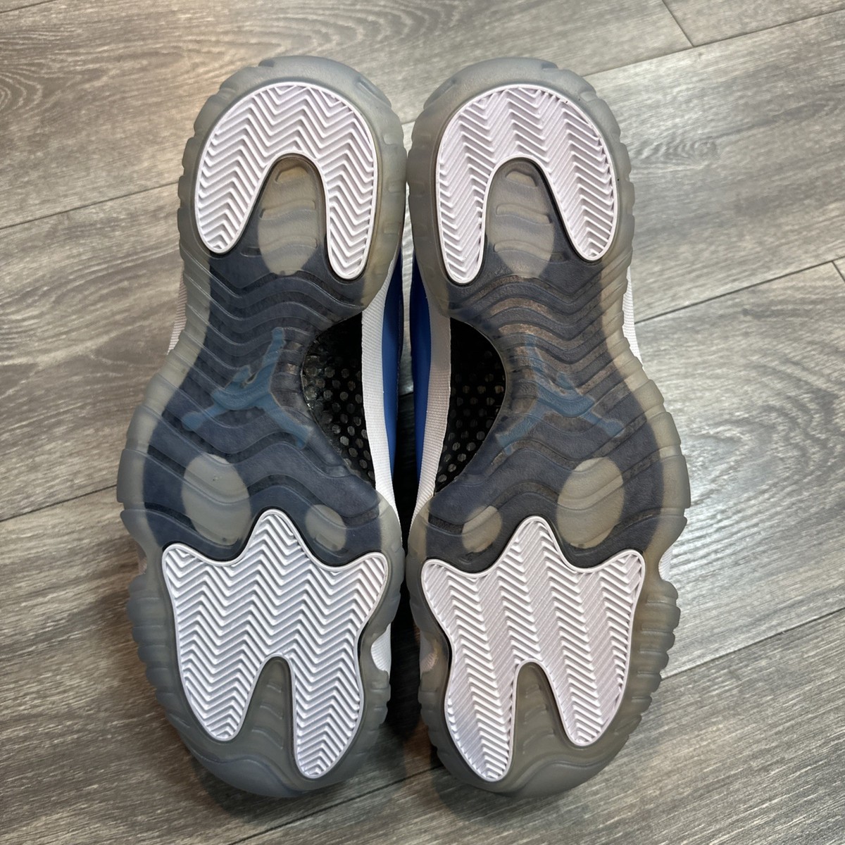 carbon fiber air jordan 11