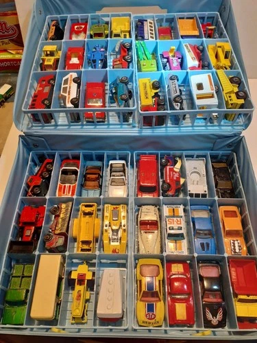 1980 Vintage Original Matchbox Carry Case Diecast 49 Cars Lesney (Very Nice Lot)