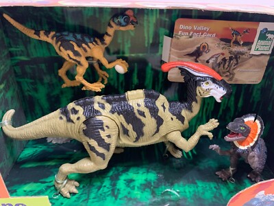 TRU Animal Planet PARASAUROLOPHUS DILOPHOSAURUS OVIRAPTOR