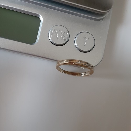 Magic Glo 10K Yellow Gold Ring With Diamond Accents 1.3 Grams Size 6. - Picture 4 of 8