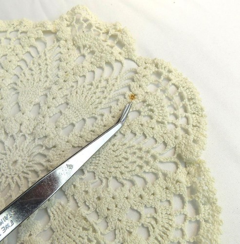 Crochet Doilies Lot of 4 White/Beige Rectangle Round Pink Shape Vintage Set #3 - Picture 3 of 12