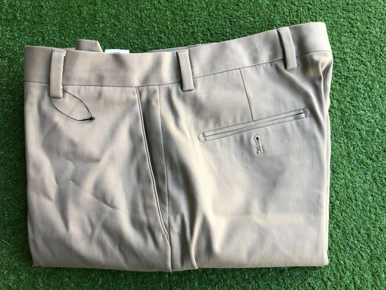 Kirkland Signature Men’s Khaki Pants Size 34x32 Gem