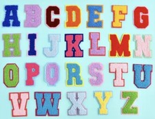 BUCHSTABEN/ALPHABET A - Z B&uuml;gelbild, Patch, Aufn&auml;her, Aufb&uuml;gler, Flicken pl&uuml;schi