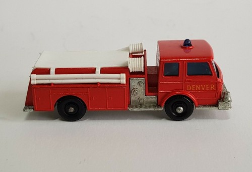 MATCHBOX Number 29 FIRE PUMPER TRUCK IN ORIGINAL BOX NEAR MINT - Picture 7 of 10