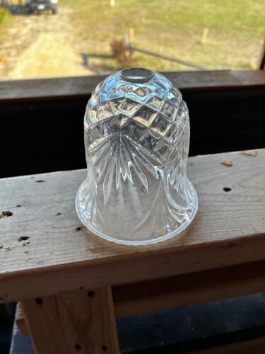#146 Lamp Glass shade in great shape looking for a great home! - Afbeelding 1 van 4