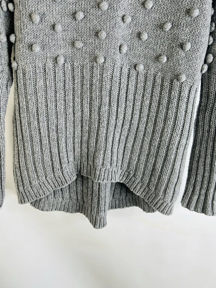 Suéter gris One Teaspoon para mujer pequeño punto suizo pompón cuello redondo Foto 3 de 4