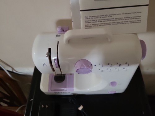 SINGER Pixie-Plus Craft Machine Tested Works Read Discription. - Picture 8 of 12