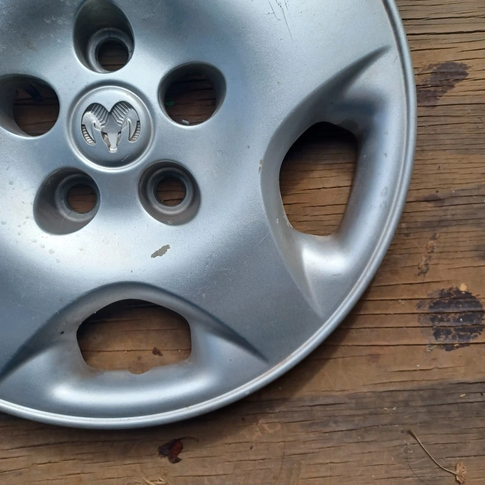 Tapacubos Dodge Caravan 2001-2003 se adapta a ruedas de 15", p/n 04694958AA, 8004 03 Foto 4 de 4