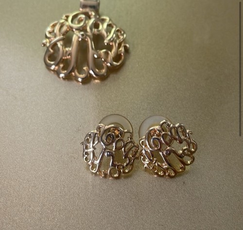 Vintage goldfarbener Charm Anhänger und passende Ohrringe, durchbohrt - Bild 3 von 5