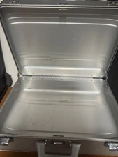 Zero Halliburton Aluminum Attache 21x16x5 Business Cases - Brushed Silver