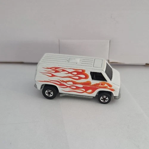 Hot Wheels Vintage '70s Super Van in White - Flames - Basic Wheels