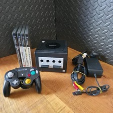 Nintendo Gamecube - 1 Controller - 2 Memory Cards - 4 Games