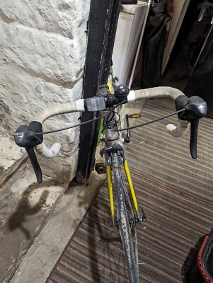 Carrera road bike UK