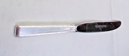 OLD LACE STERLING SILVER BUTTER SPREADER-CLASSIC 1939 TOWLE FINEST