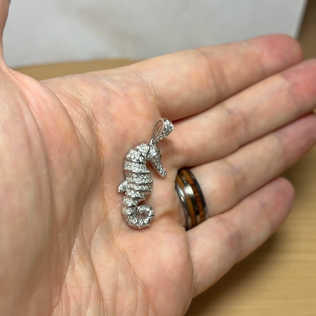 AB Estate 14K White Gold White Brilliant Black Diamond Seahorse Pendant  Cts - Main Image